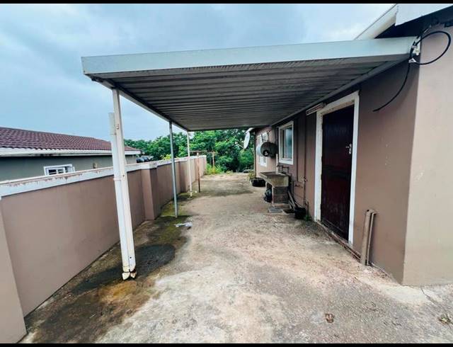 2 BEDROOM HOUSE FOR SALE IN NEWLANDS EAST